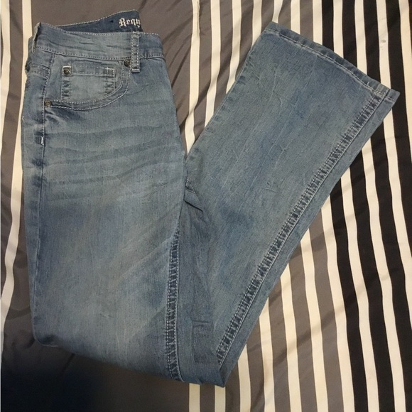 Request premium jeans - Picture 2 of 4